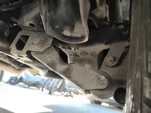 Foto de BRAZO SUSPENSION TRASERO IZQUIERDO JAGUAR F-PACE 3.0 V6 Diesel CAT (301 CV / 221 KW) referencia T4A8082