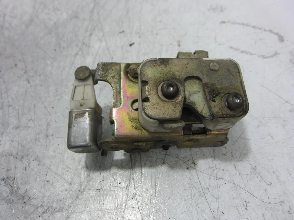 Foto de CERRADURA PUERTA DELANTERA DERECHA CITROEN C 15 1.8 Diesel (161) (60 CV / 44 KW)