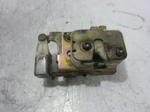 Foto de CERRADURA PUERTA DELANTERA DERECHA CITROEN C 15 1.8 Diesel (161) (60 CV / 44 KW)