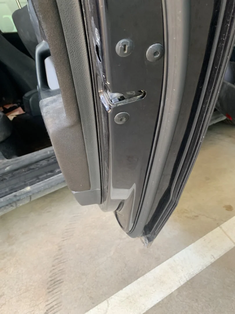 Foto de CERRADURA PUERTA TRASERA DERECHA VOLKSWAGEN PASSAT VARIANT (3C5) 2.0 TDI (140 CV / 103 KW) referencia 3C4839015B