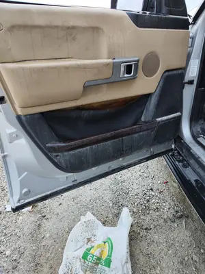 Foto de GUARNECIDO PUERTA DELANTERA IZQUIERDA LAND ROVER RANGE ROVER (LM) 4.4 V8 CAT (306 CV / 225 KW)