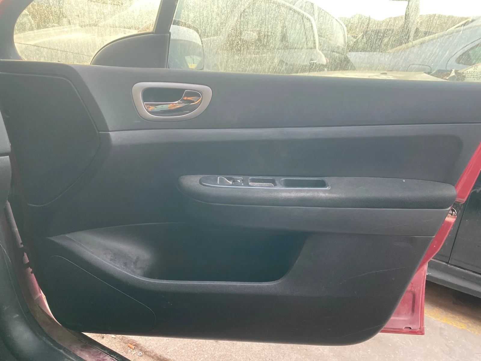 Foto de GUARNECIDO PUERTA DELANTERA DERECHA PEUGEOT 307 BREAK / SW (S1)(04.2002) 2.0 16V HDi FAP CAT (RHR / DW10BTED4) (136 CV / 100 KW) referencia 933116