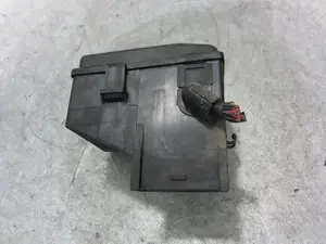 Foto de CAJA RELES / FUSIBLES OPEL ASTRA G BERLINA referencia 90560119 foto 2