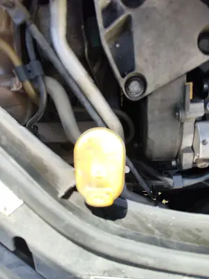 Foto de DEPOSITO LIMPIA RENAULT SCENIC II (JM) 1.9 dCi Diesel (120 CV / 88 KW)