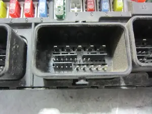 Foto de NO IDENTIFICADO PEUGEOT 407 SW 2.0 16V CAT (136 CV / 100 KW) referencia 9658539280 foto 8