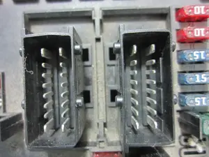 Foto de NO IDENTIFICADO PEUGEOT 307 (S1)(04.2001) 1.6 16V CAT (109 CV / 80 KW) referencia 9644038680 foto 8