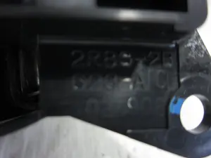 Foto de PALANCA FRENO JAGUAR S-TYPE (03.1999) 3.0 V6 24V CAT (238 CV / 175 KW) referencia 2R832B623A foto 2
