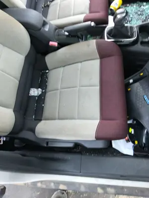Foto de ASIENTO DELANTERO DERECHO CITROEN C4 CACTUS 1.2 12V VTi (82 CV / 60 KW)