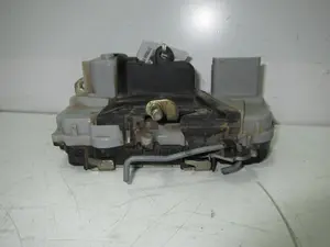 Foto de CERRADURA PUERTA DELANTERA IZQUIERDA CITROEN XSARA PICASSO 1.6 16V HDi (90 CV / 66 KW)