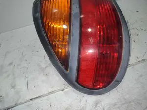 Foto de PILOTO TRASERO IZQUIERDO RENAULT LAGUNA (B56) 2.2 Turbodiesel (113 CV / 83 KW) referencia 7700420122 foto 4