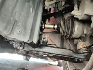 Foto de BRAZO SUSPENSION DELANTERO IZQUIERDO NISSAN PRIMERA BERLINA (P12) 1.9 16V Turbodiesel CAT (120 CV / 88 KW) referencia 54525AV60A