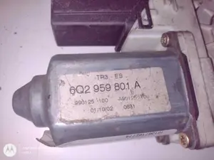 Foto de ELEVALUNAS DELANTERO DERECHO SEAT IBIZA (6L1) referencia 101387102774 foto 6