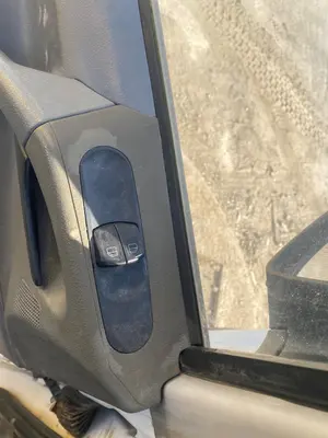 Foto de MANDO ELEVALUNAS DELANTERO IZQUIERDO MERCEDES-BENZ VITO FURGÓN (639) 2.1 CDI CAT (109 CV / 80 KW)
