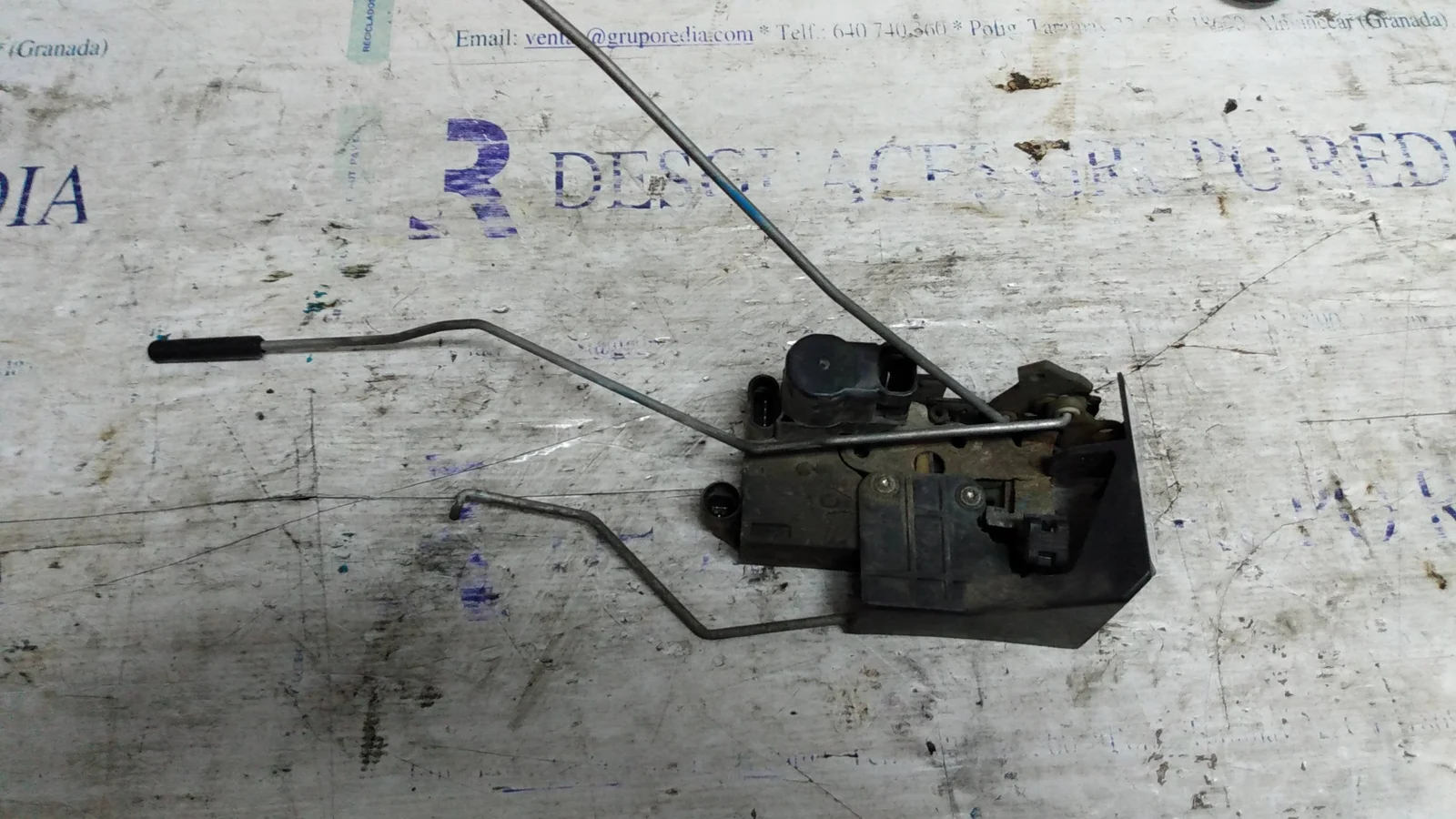 Foto de CERRADURA PUERTA DELANTERA DERECHA ALFA ROMEO 156 (116) 1.9 JTD CAT (105 CV / 77 KW) referencia 16835552