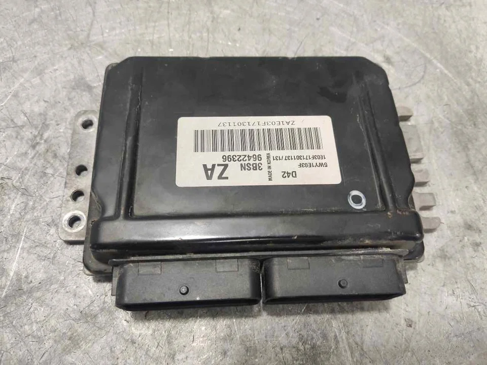 Foto de CENTRALITA MOTOR UCE CHEVROLET LACETTI 1.4 CAT (95 CV / 70 KW) referencia 3BSN96422396