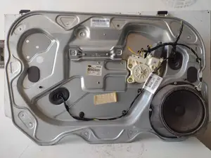 Foto de ELEVALUNAS DELANTERO IZQUIERDO FORD FOCUS BERLINA (CAP) 1.6 16V CAT (101 CV / 74 KW) referencia 984562
