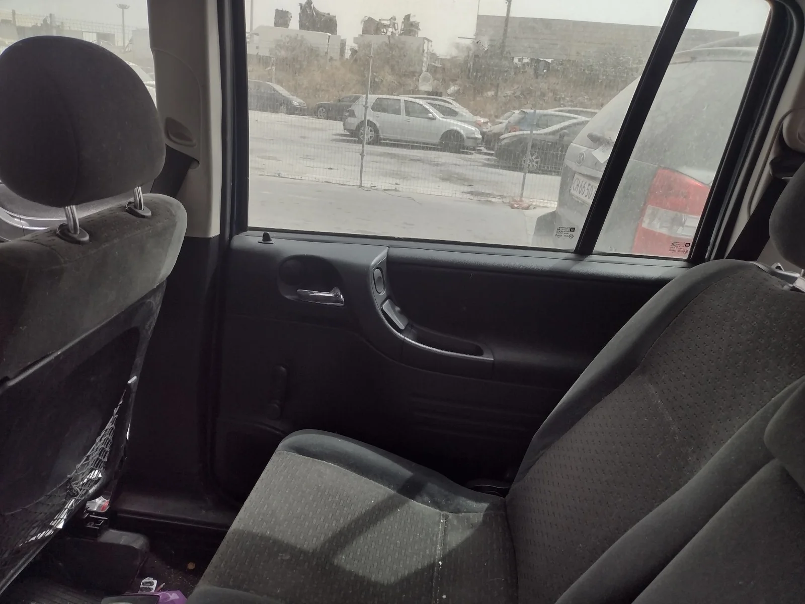 Foto de CERRADURA PUERTA TRASERA DERECHA OPEL ZAFIRA A 2.0 DTI (101 CV / 74 KW) referencia 24414134