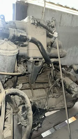 Foto de MOTOR COMPLETO BMW SERIE 7 (E32) referencia 306KA