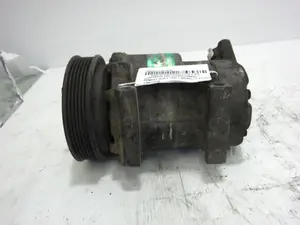 Foto de COMPRESOR AIRE ACONDICIONADO RENAULT CLIO II FASE I (B/CB0) referencia 7700111235 foto 5
