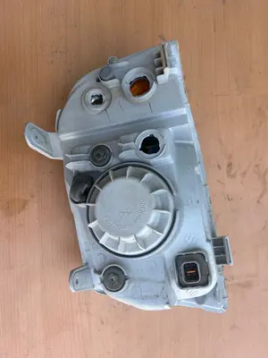 Foto de FARO DERECHO HYUNDAI ATOS (EM) 1.1 12V CAT (58 CV / 43 KW) referencia 92202055 foto 2