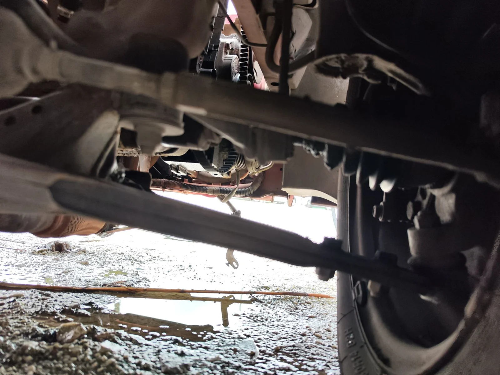 Foto de BRAZO SUSPENSION DELANTERO DERECHO CHEVROLET KALOS 1.2 CAT (72 CV / 53 KW)
