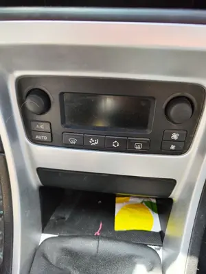 Foto de MANDO CALEFACCION / AIRE ACONDICIONADO PEUGEOT 307 BERLINA (S2) 1.4 16V CAT (KFU / ET3J4) (88 CV / 65 KW)