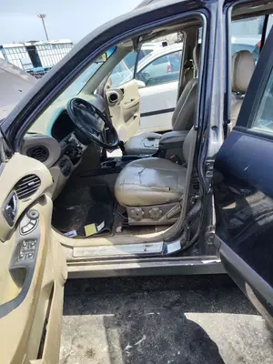 Foto de GOMAS CONTORNO PUERTA HYUNDAI SANTA FE (SM) 2.4 CAT (146 CV / 107 KW)