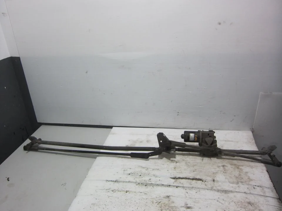 Foto de MOTOR LIMPIA DELANTERO PEUGEOT 307 BREAK/ SW (S2) 1.6 HDi FAP CAT (9HZ / DV6TED4) (109 CV / 80 KW) referencia 404638
