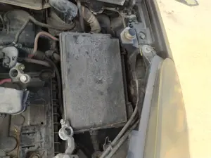 Foto de CAJA RELES / FUSIBLES OPEL CORSA D 1.3 16V CDTI (75 CV / 55 KW) referencia 93196921 foto 3