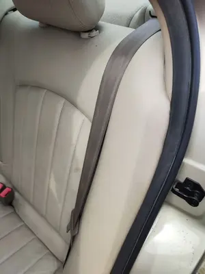 Foto de CINTURON SEGURIDAD TRASERO IZQUIERDO JAGUAR X-TYPE 2.1 V6 24V CAT (156 CV / 115 KW)