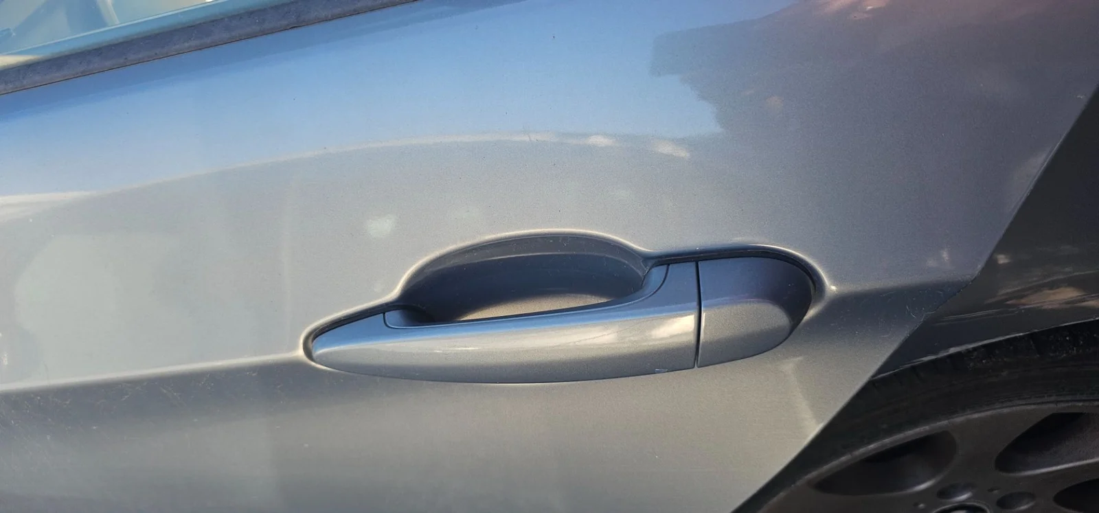 Foto de MANETA EXTERIOR TRASERA IZQUIERDA BMW SERIE 3 BERLINA (E90) 2.0 CAT (129 CV / 95 KW)
