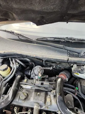 Foto de BRAZO LIMPIA DELANTERO DERECHO FORD FOCUS FAMILIAR (CAK) 1.8 TDCi Turbodiesel CAT (116 CV / 85 KW)