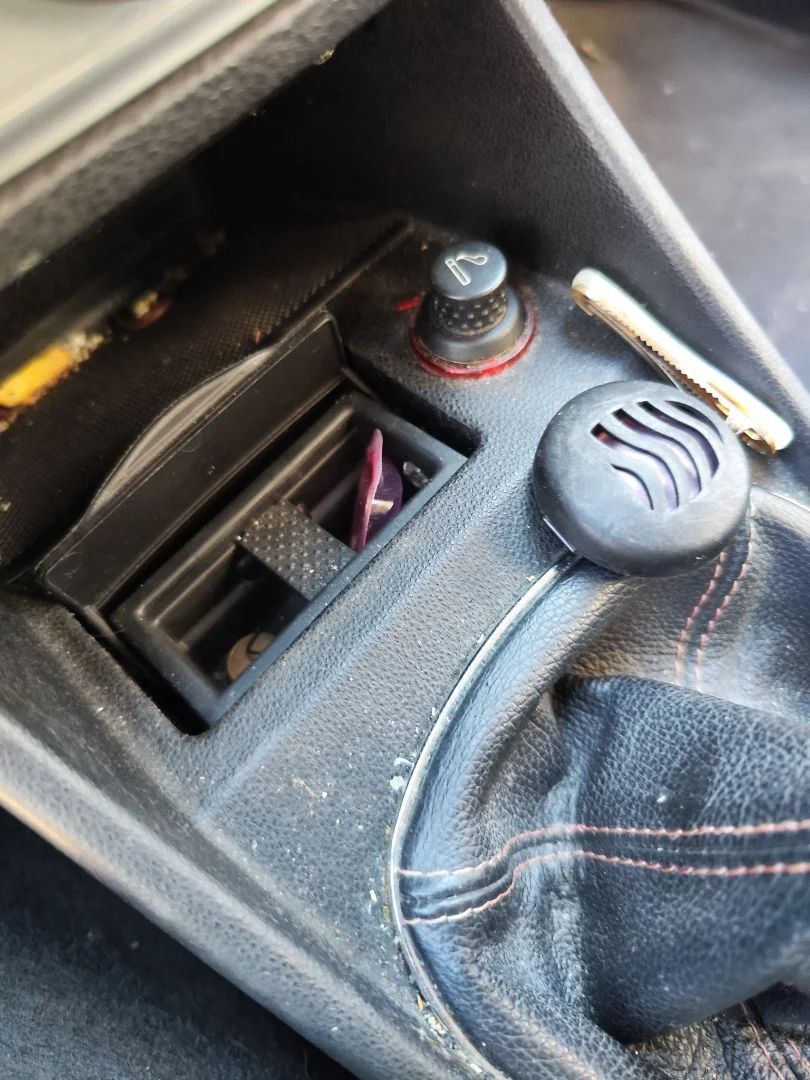 Foto de CENICERO ALFA ROMEO 147 (190) 1.9 JTD CAT (110 CV / 81 KW)