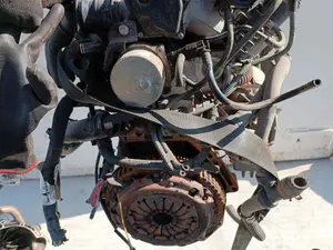 Foto de MOTOR COMPLETO RENAULT CLIO III GRANDTOUR referencia K9KH834 foto 4