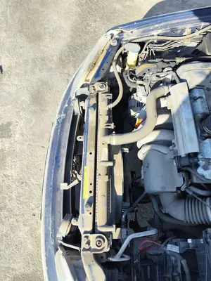 Foto de PANEL FRONTAL VOLVO S40 BERLINA 1.6 CAT (109 CV / 80 KW)