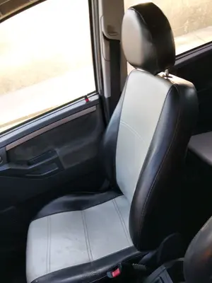 Foto de ASIENTO DELANTERO DERECHO OPEL MERIVA 1.7 16V CDTI (101 CV / 74 KW)