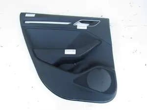 Foto de GUARNECIDO PUERTA TRASERA IZQUIERDA AUDI A3 SEDÁN (8VM) 2.0 16V TDI (150 CV / 110 KW) referencia 162855031