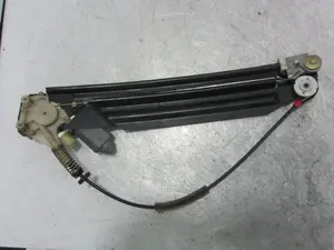 Foto de ELEVALUNAS TRASERO IZQUIERDO BMW SERIE 5 BERLINA (E39) 2.5 24V Turbodiesel CAT (163 CV / 120 KW) referencia 9030143 foto 4