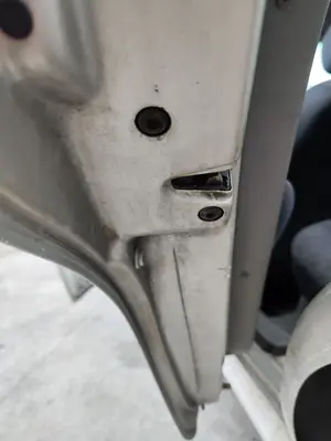 Foto de CERRADURA PUERTA TRASERA IZQUIERDA SKODA OCTAVIA BERLINA (1U2) 1.9 TDI (90 CV / 66 KW) referencia 3B4839015M