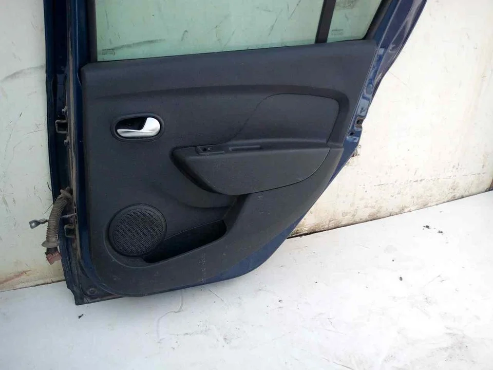 Foto de GUARNECIDO PUERTA TRASERA DERECHA DACIA LOGAN II 1.5 dCi Diesel FAP CAT (90 CV / 66 KW)
