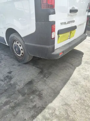 Foto de PARAGOLPES TRASERO FIAT TALENTO FURGÓN (296) 2.0 Turbodiesel Ecojet (119 CV / 88 KW) foto 3