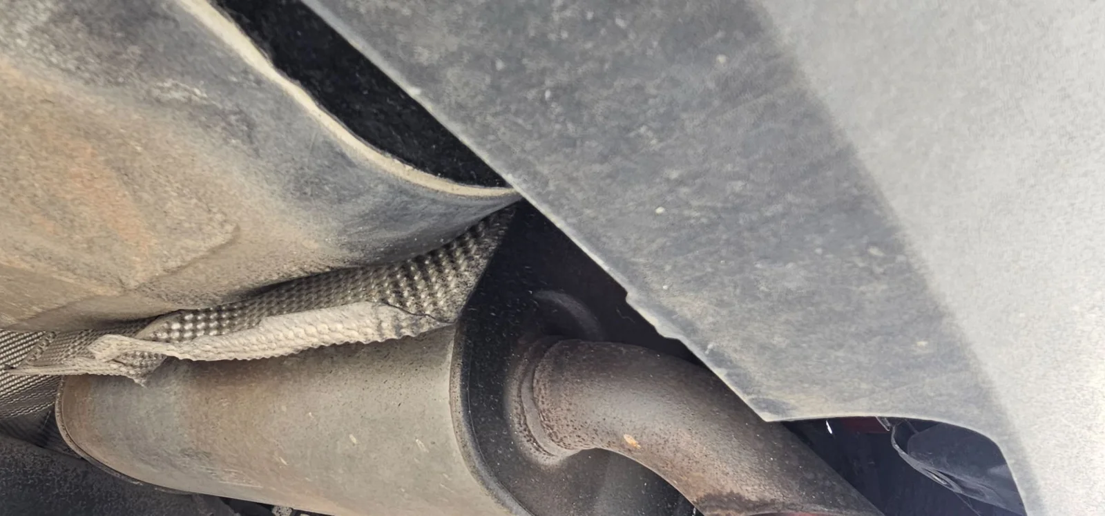 Foto de SILENCIADOR TRASERO FORD FIESTA (CNN) 1.25 16V CAT (82 CV / 60 KW)