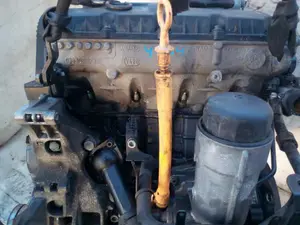 Foto de MOTOR COMPLETO AUDI A4 BERLINA (8E) 1.9 TDI (131 CV / 96 KW) referencia AVF foto 7