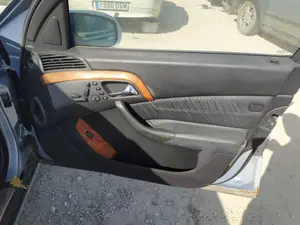 Foto de GUARNECIDO PUERTA DELANTERA DERECHA MERCEDES-BENZ CLASE S (BM 220) BERLINA 5.0 V8 24V CAT (306 CV / 225 KW) referencia A2207200870 FKZ