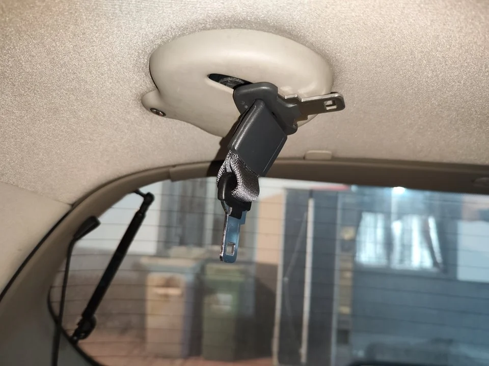 Foto de CINTURON SEGURIDAD TRASERO CENTRAL RENAULT SCENIC II (JM) 1.9 dCi Diesel (120 CV / 88 KW) referencia 8200309286