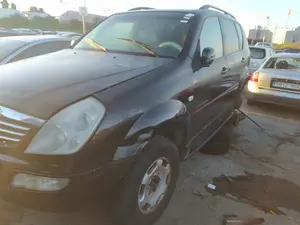 Foto de LUNA DELANTERA IZQUIERDA SSANGYONG REXTON 2.9 Turbodiesel CAT (120 CV / 88 KW)