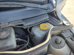 Foto de DEPOSITO LIMPIA OPEL COMBO (CORSA C) 1.7 16V DI CAT (Y 17 DTL / LK8) (65 CV / 48 KW)