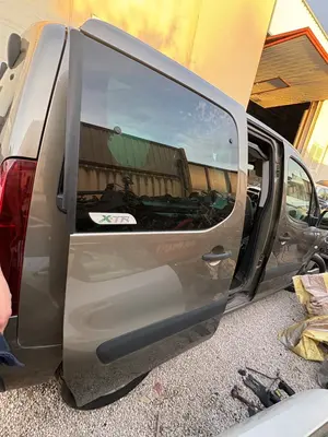 Foto de BOMBA DIRECCION CITROEN BERLINGO 1.9 Diesel (69 CV / 51 KW) referencia 9644878380 foto 4
