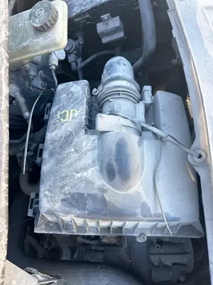 Foto de CAJA FILTRO AIRE RENAULT TRAFIC II FURGÓN 2.5 dCi Diesel CAT (135 CV / 99 KW) referencia 7701474468