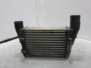 Foto de INTERCOOLER VOLKSWAGEN PASSAT BERLINA (3B2) 1.9 TDI (116 CV / 85 KW) referencia 058145805A foto 2